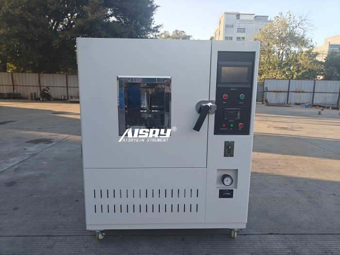 換氣老化試驗箱的“換氣功能”如何模擬材料老化環境